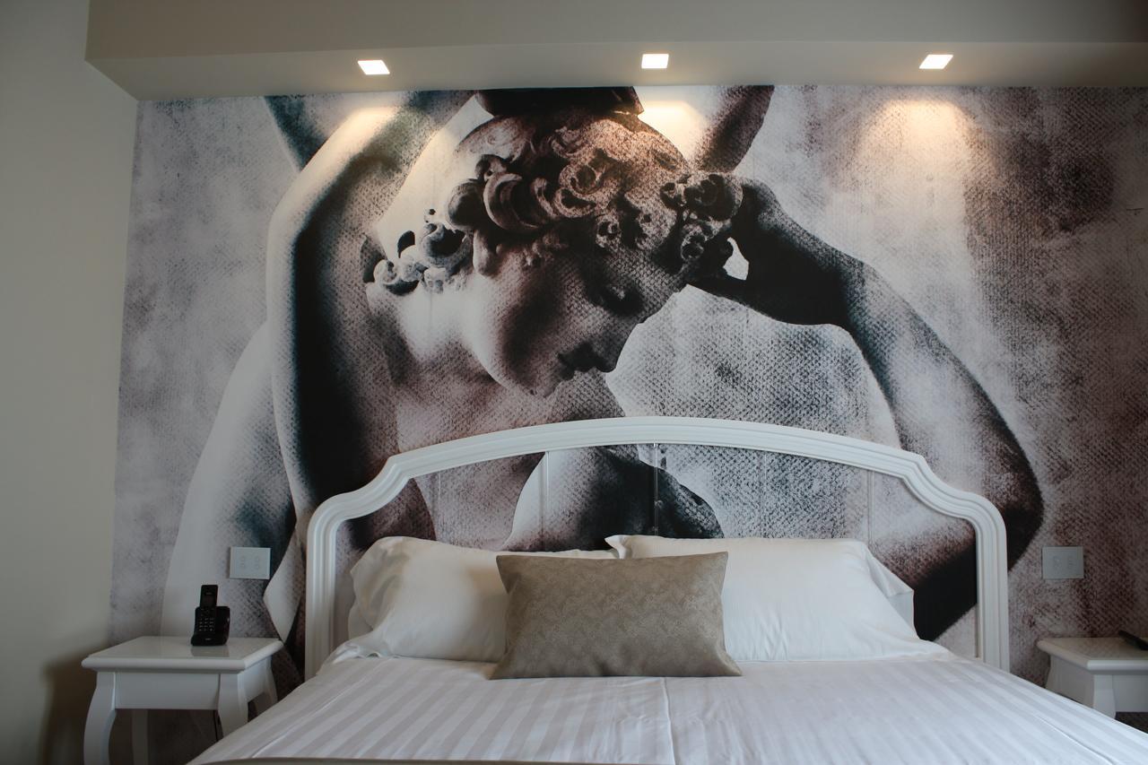 Suites & Apartments Liola' Castrocielo Екстер'єр фото