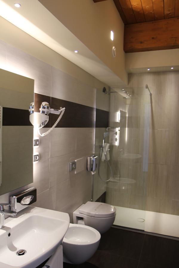 Suites & Apartments Liola' Castrocielo Екстер'єр фото