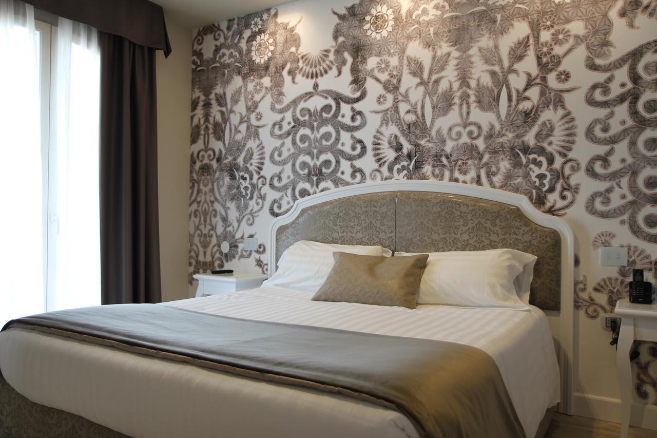 Suites & Apartments Liola' Castrocielo Екстер'єр фото