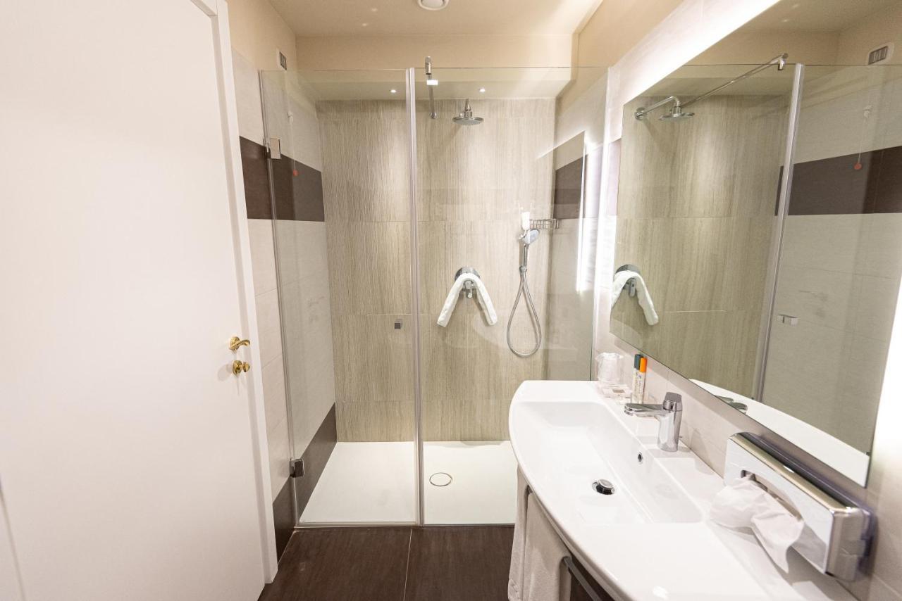 Suites & Apartments Liola' Castrocielo Екстер'єр фото